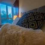 Greenfield Bar & Bistro Hotel 3*