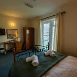Greenfield Bar & Bistro Отель 3*