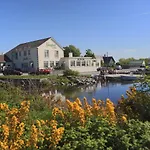 Greenfield Bar & Bistro