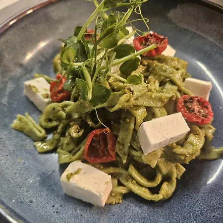 Greenfield Bar & Bistro 3*