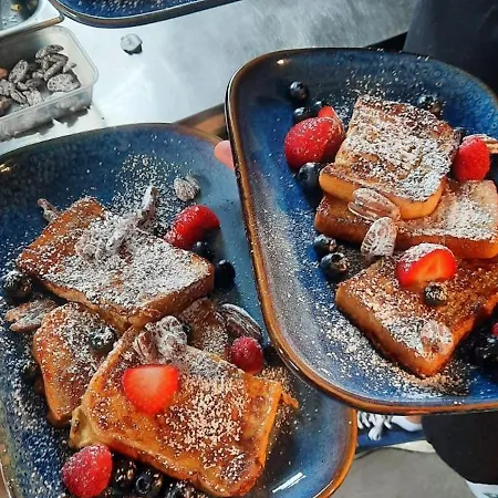 Hotel Greenfield Bar & Bistro 3*