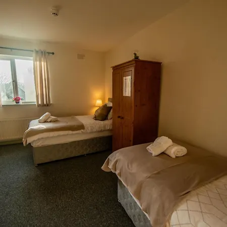 Greenfield Bar & Bistro Hotel