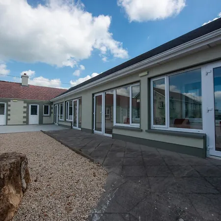 Greenfield Bar & Bistro 3*