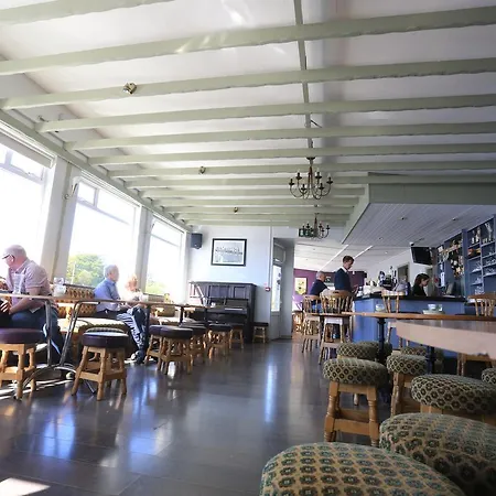Greenfield Bar & Bistro Hotell