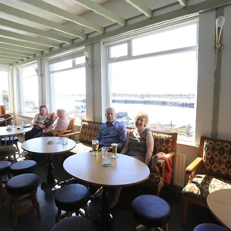 Greenfield Bar & Bistro 3*