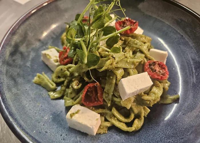 Greenfield Bar & Bistro 3*